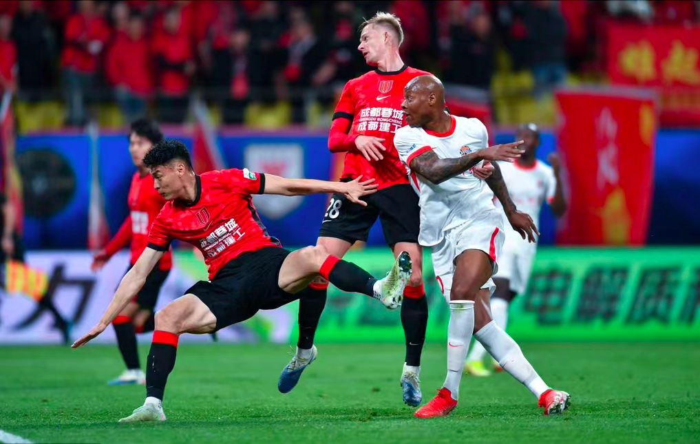 pg模拟器-1-0！中场核心角球破门一剑封喉 上赛季第3两连胜领跑中超